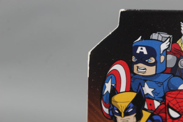 Diamond Select Fighting Chance Captain America Marvels Falcon Minimates Collect