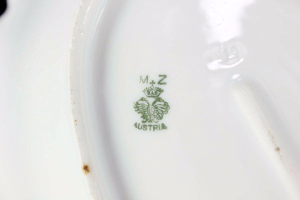 M & Z 10" x 7.25" x 3" White Gold Austrian Oval Serving Bowl
