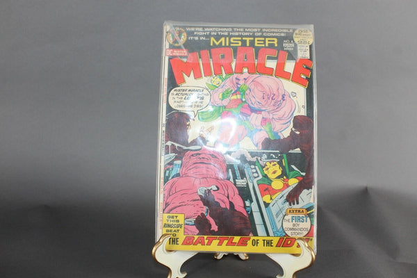 DC Mister Miracle No.8 June Comic Book