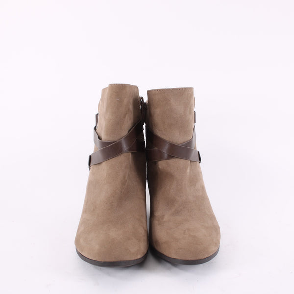 Torrid NEW Sz 10 Wide Tan Faux Suede w Faux Leather Wrap Accent 3" Heel Booties