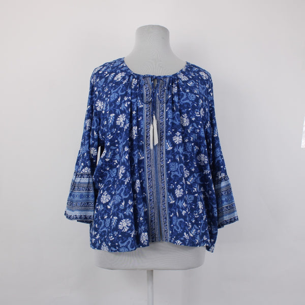 Charlie Paige Top NEW $44 Curvy Sz 2X Blue White Floral Peplum 100% Rayon Top