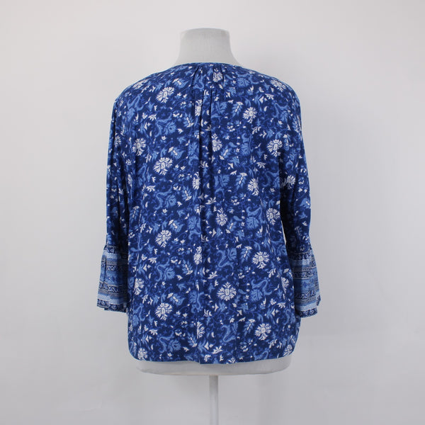 Charlie Paige Top NEW $44 Curvy Sz 2X Blue White Floral Peplum 100% Rayon Top