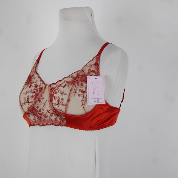 Empress Mimi NEW Sz M Red Cream Lace Polyamide Elastane Bralette