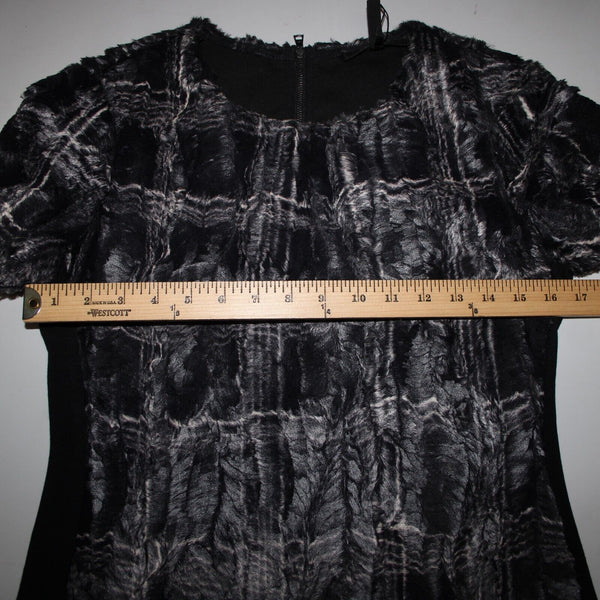 BCBG maxazria NEW $198 Tulum Sz S Black White Combo Eyelash 100% Polyester Top