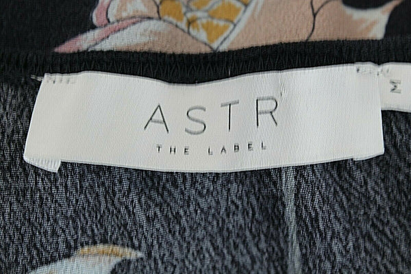 ASTR The Label Sz M Navy Blue Rose Multi Flutter Sleeve Rayon Viscose Top