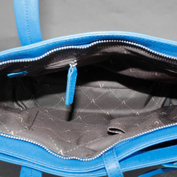 Vince Camuto 14 X 11 X 5 Blue Zip Closure Pocketed 100% Genuine Leather Purse