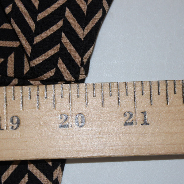 7th Avenue Top NEW $40 Sz L Black Brown Check Design V Neck Poly Spandex Top