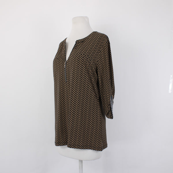 7th Avenue Top NEW $40 Sz L Black Brown Check Design V Neck Poly Spandex Top