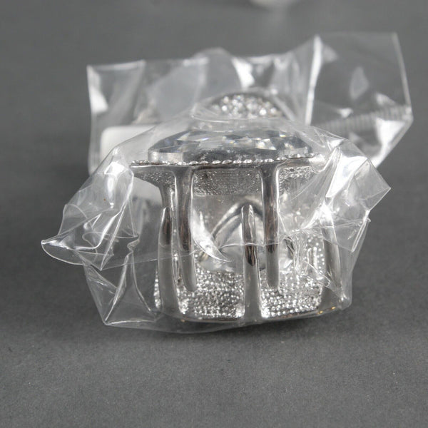 Bijoux NEW $20 Silvertone Rhinestones Oval Triangle Hair Clip