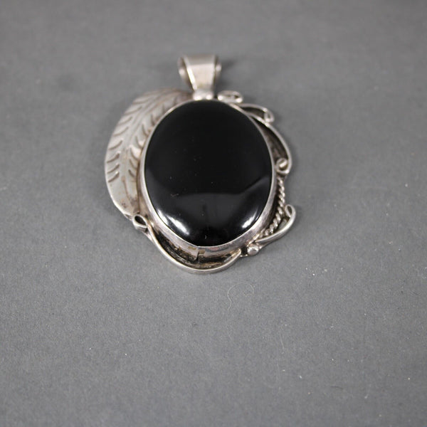 Calvin Tom Sterling Silver Black Onyx Feather Detail Scroll Engrave 2.5" Pendant