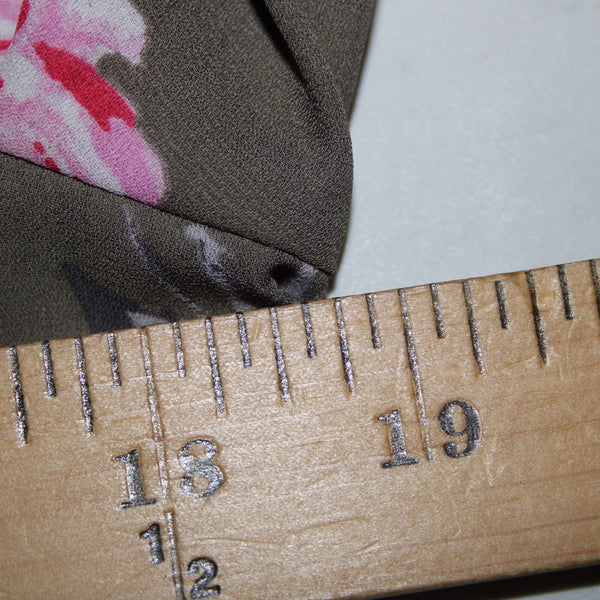 Candies $38 Zeniflora Sz S Pink Multi Color Floral Buttons 100% Polyester Top