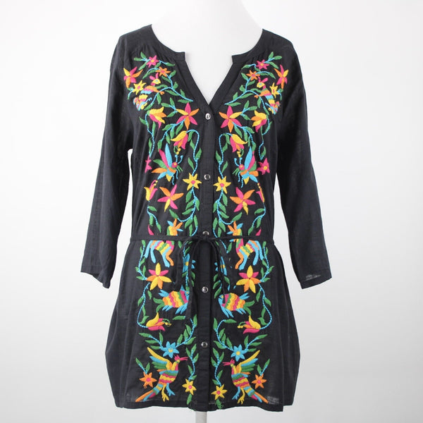 Double D Ranch Sz M Black Multi Embroidered V Neck Tab Sl Button 100% Cotton Top
