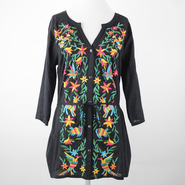 Double D Ranch Sz M Black Multi Embroidered V Neck Tab Sl Button 100% Cotton Top
