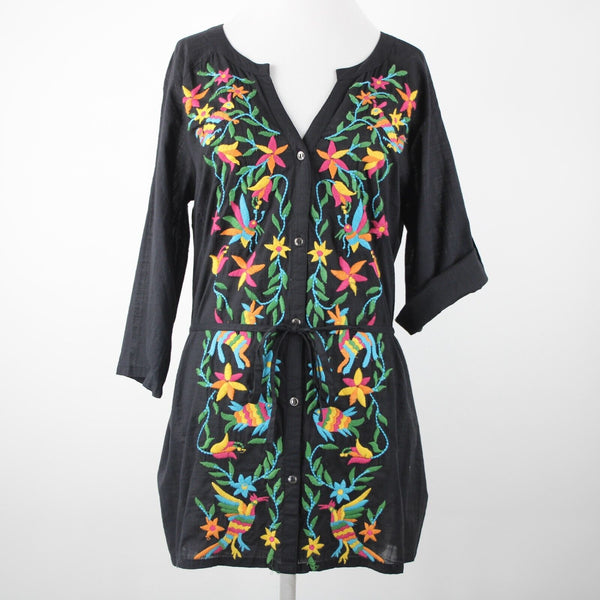 Double D Ranch Sz M Black Multi Embroidered V Neck Tab Sl Button 100% Cotton Top