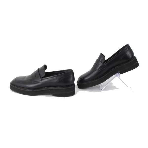 Maguire Flats Sz 40 Black Slip On Squared Moc Toe Leather 1.5" Loafer Flat