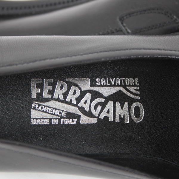 Ferragamo Heel Sz 7 A Black Gold Hardware Slip On Closed Toe Leather 1" Heel