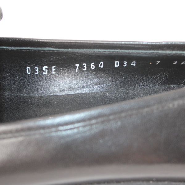 Ferragamo Heel Sz 7 A Black Gold Hardware Slip On Closed Toe Leather 1" Heel