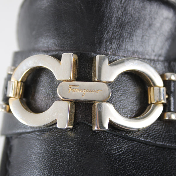 Ferragamo Heel Sz 7 A Black Gold Hardware Slip On Closed Toe Leather 1" Heel