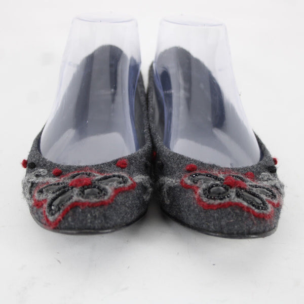 Stuart Weitzman Sz 6 M Gray Burgundy Black Bead Fabric Upper Leather Inner Flats