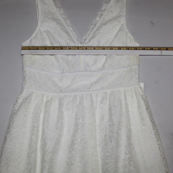 Nicole Miller NEW $72 Sz 4 White on White Laceover Lining Nylon Polyester Dress
