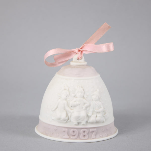 Lladro 1987 5458 Campanita Navidad Porcelain Christmas Bell Ornament