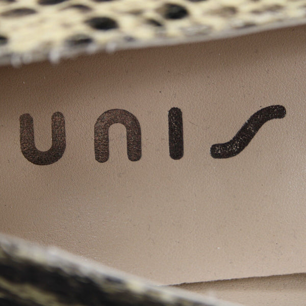 Unisa Uncarream Sz 8.5 M Black Tan Reptile Print Buckle Detail All Man Made Heel