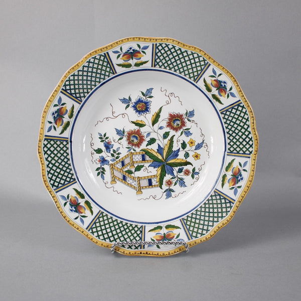 Sarreguemines Plate Green Multi Color France Scalloped Chinois 9" Plate