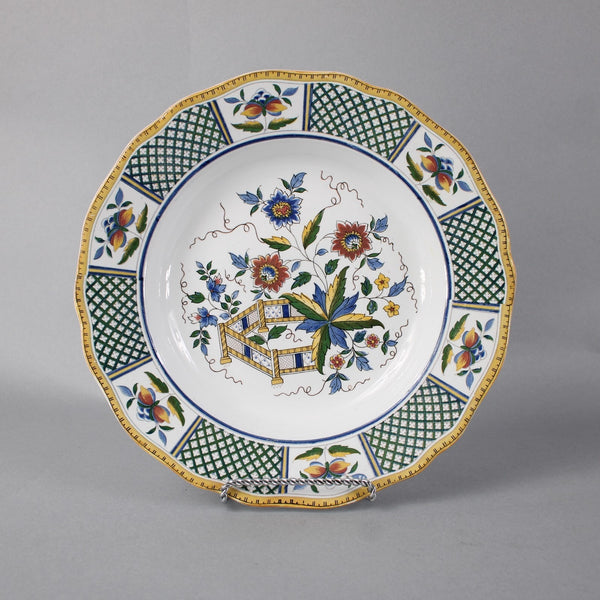 Sarreguemines Plate Green Multi Color France Scalloped Chinois 9" Plate