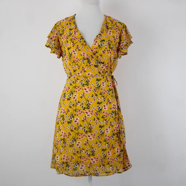 Harper Heritage Sz M Mustard Yellow Multi Floral Lined 100% Polyester Wrap Dress