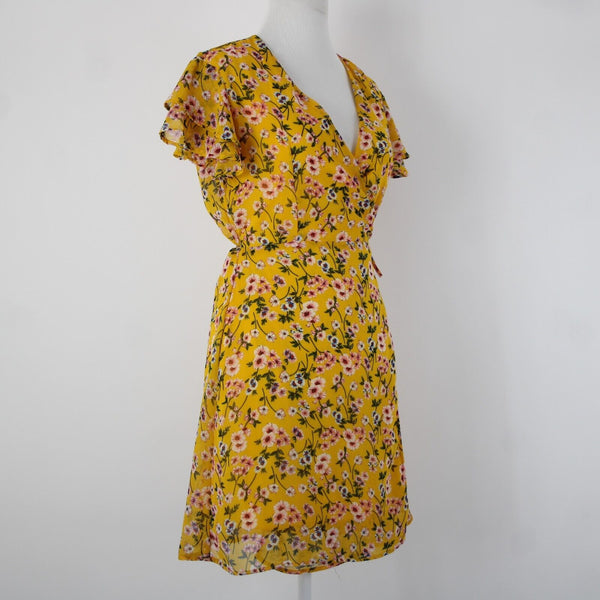 Harper Heritage Sz M Mustard Yellow Multi Floral Lined 100% Polyester Wrap Dress
