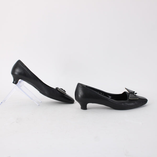 Ferragamo 1" Heels Sz 37.5 Black Bow Detail Square Toe Leather Kitten 1" Heels