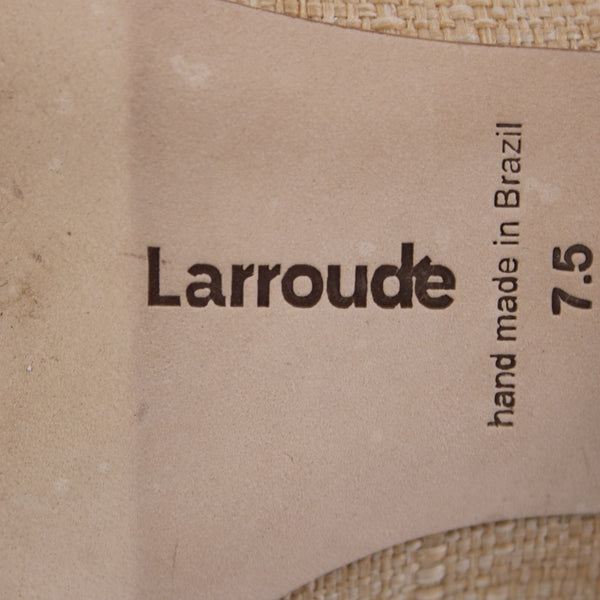 Larroude Heels Sz 7.5 Tan Black Pointed Toe Adjustable Strap Leather Straw 1"