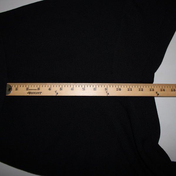 St John Sz 4 x 16 Black Elastic Waist Santana Knit  Bermuda Walking Shorts