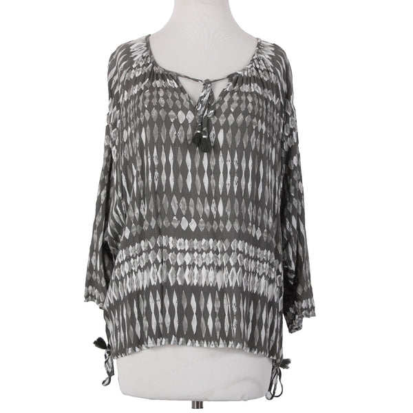 Love Stitch Top NEW $44 Sz S/M Gray White Asymmetrical Tassled 100% Rayon Top