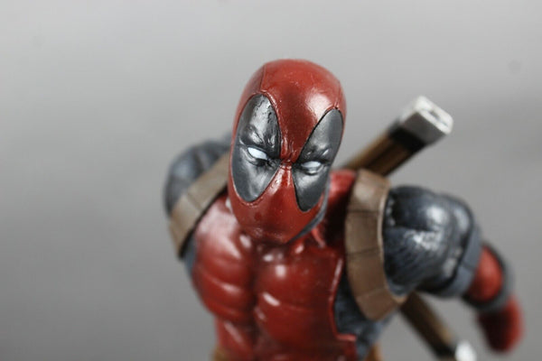 Diamond Select Marvel Dead Pool 10" Collectible Figure