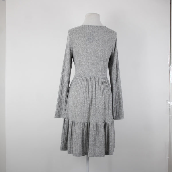 Cupshe NEW Sz M Gray V Neck Ruffles Long Sleeve Rayon Viscose Dress