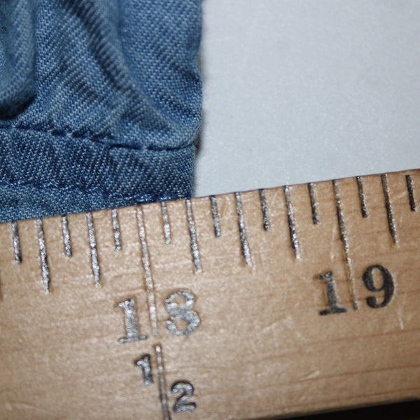 Chicos Sz 1 Lt Blue Denim Look Pockets Light Weight Zip 100% Cotton Jacket