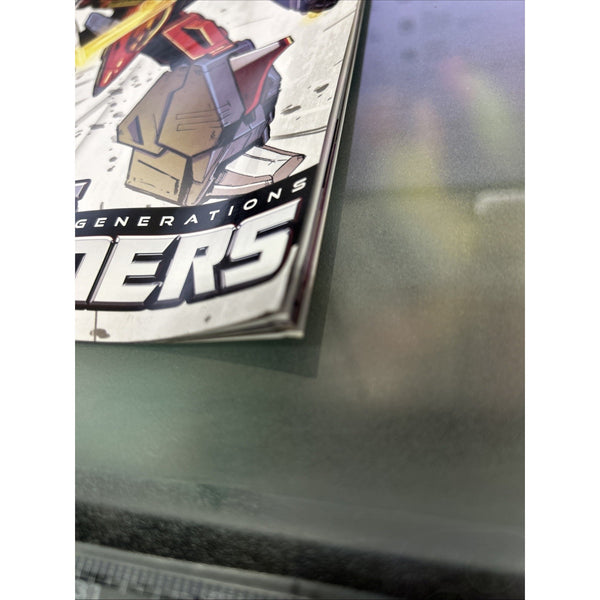 IDW Transformers Generations Comic Book ARMADA STARSCREAM Hasbro Comic Book