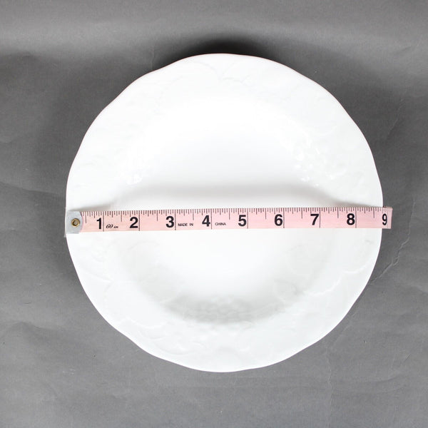 Wedgewood 1988 Strawberry & Vine Fine Bone China White 9" x 1" Shallow Bowl