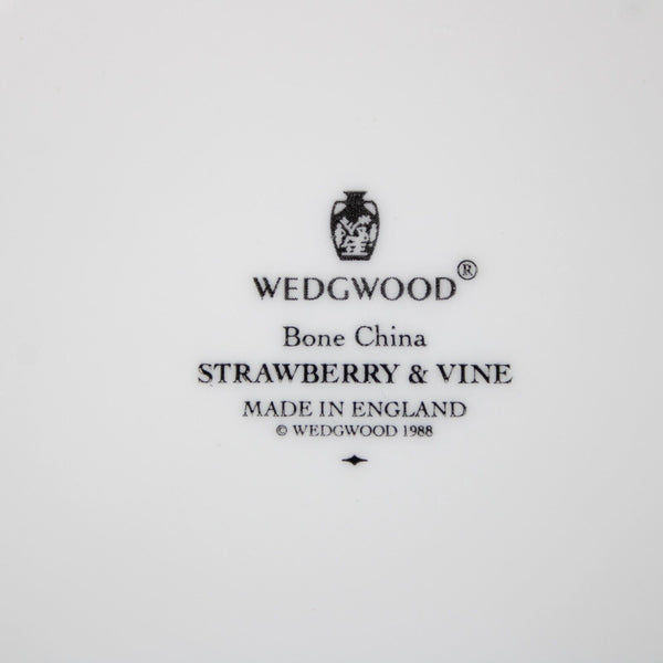 Wedgewood 1988 Strawberry & Vine Fine Bone China White 9" x 1" Shallow Bowl