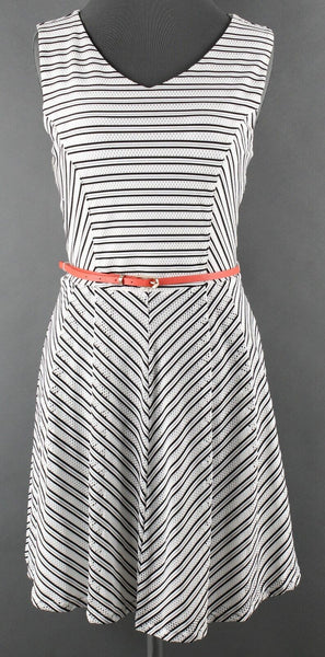 Trixxi NEW $69 Sz L White Black Striped Coral Belt Lined Poly Blend Dress