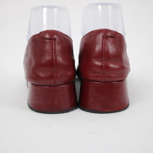 Taryn Rose Kristy Nappa Sz 39.5 M Red Leather Upper Inner 1.25" Wedge Heels