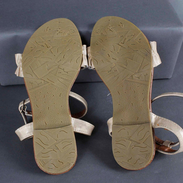Nanette Lepore Sz 12 Girls Gold Champagne Man Made Materials Sandals