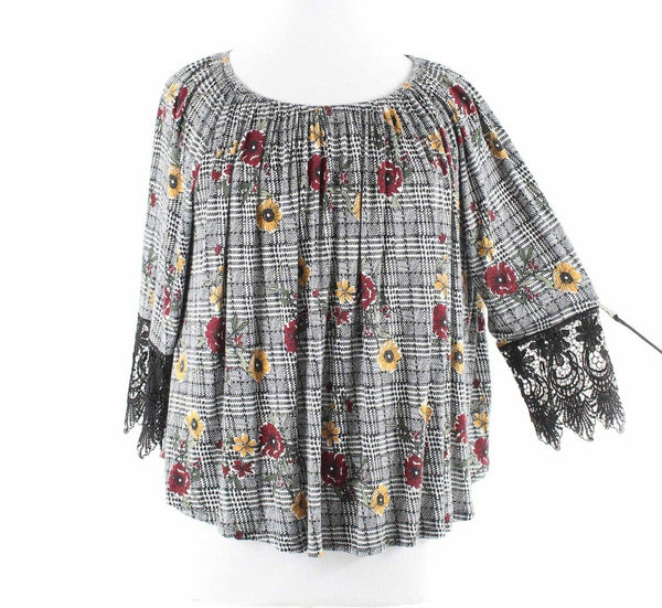 Liberty Love Sz 1XL Black Multi Elastic Neck Lace Cuff Rayon Blend Top