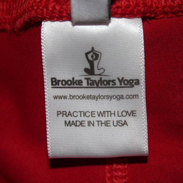 Brooke Taylors Yoga AW Pant NEW $76 Sz L x 29 Red White Pull On Nylon Spandex