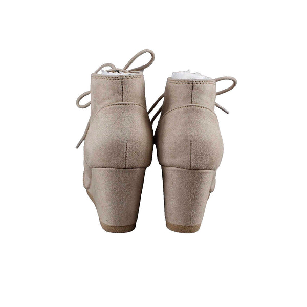 City Classified NEW Sz 6 Tan Lace Up High Wedge Faux Suede Ankle Boot