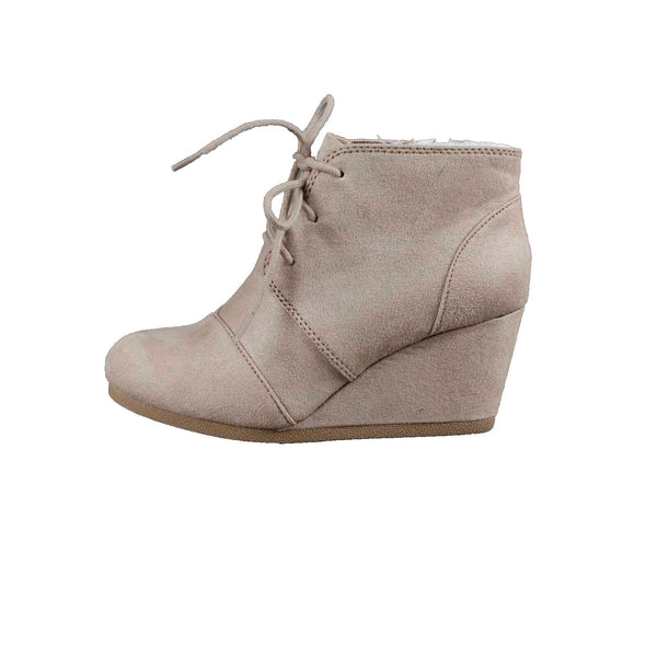City Classified NEW Sz 6 Tan Lace Up High Wedge Faux Suede Ankle Boot
