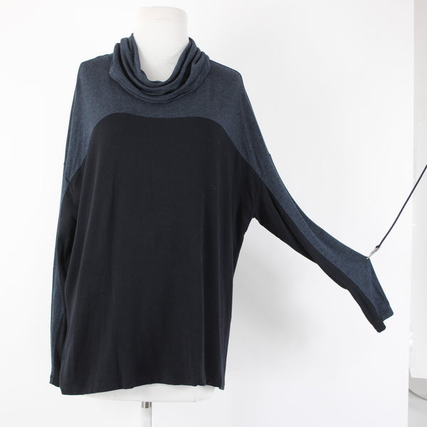 Cabi Sz S Navy Blue Black Color Block Turtleneck Long Sleeve Rayon Spandex Top