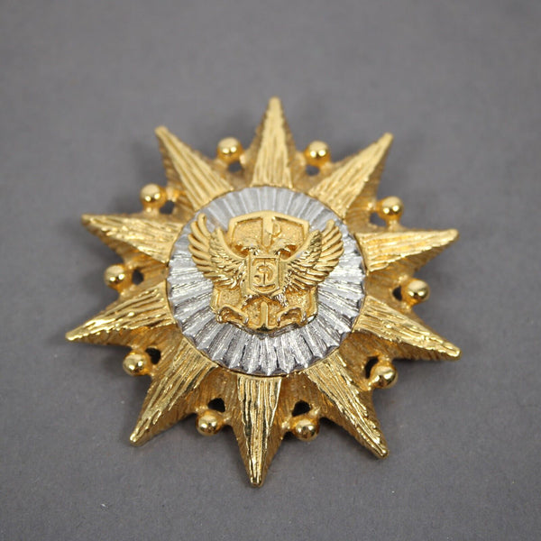 St John Goldtone Sun Burst Logo Eagle 1.75" Zipper Pull