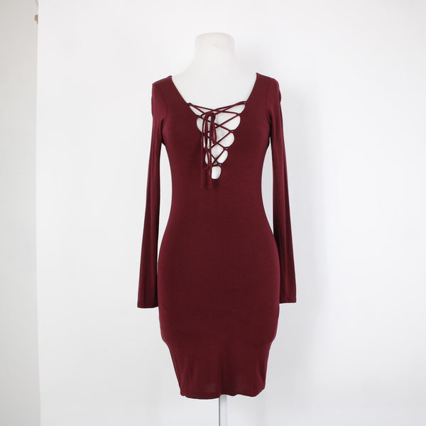 Lulu's Sz XS Burgundy Red Long Sleeve Low Neck Rayon Spandex Dress